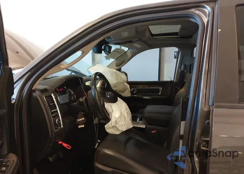 2014 Ram 1500 Laramie z USA, uszkodzony, nr VIN 1C6RR7NM9ES328232